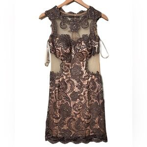 🩶Dave & Johnny Embroidered Illusion Cocktail Dress | Gunmetal Silver | Size 7/8